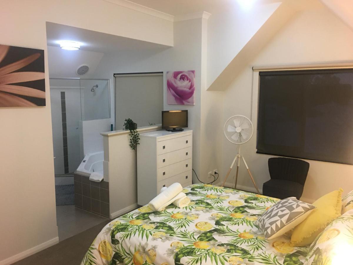 Villa Serenity On The Terrace Mandurah Esterno foto