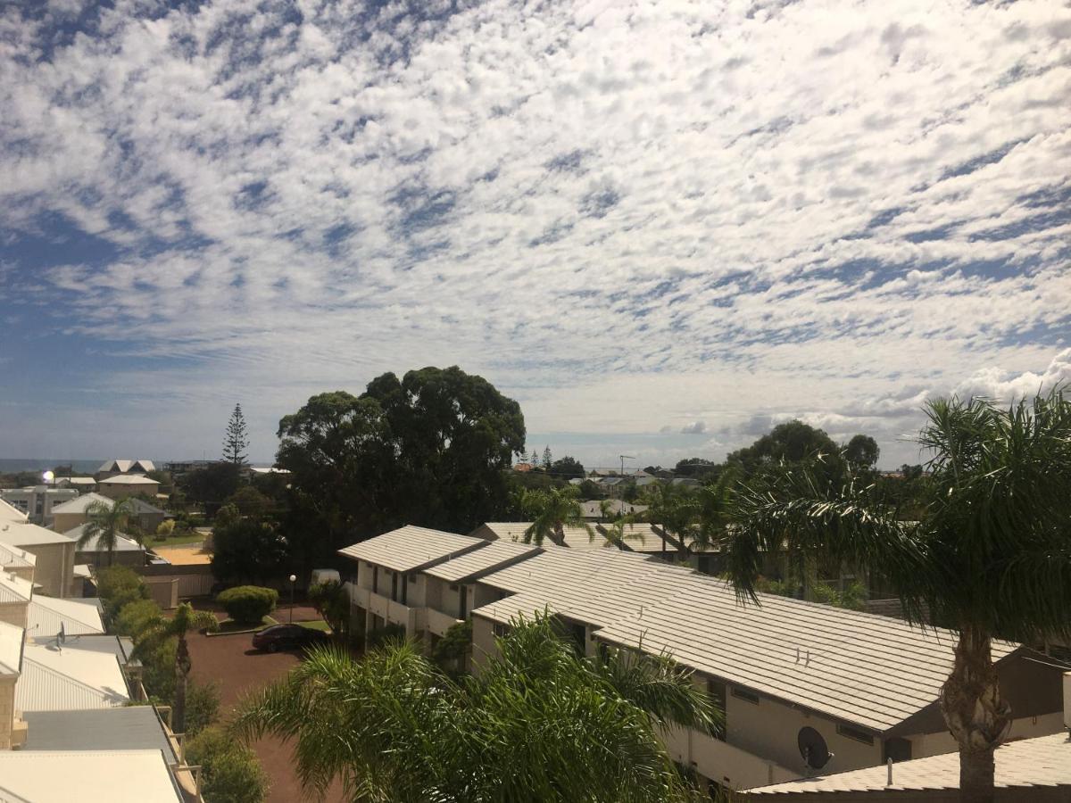 Villa Serenity On The Terrace Mandurah Esterno foto
