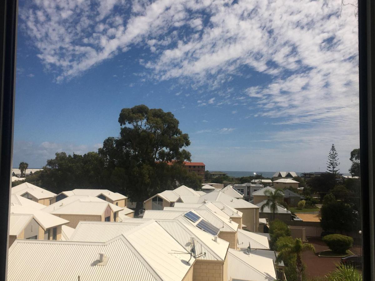 Villa Serenity On The Terrace Mandurah Esterno foto