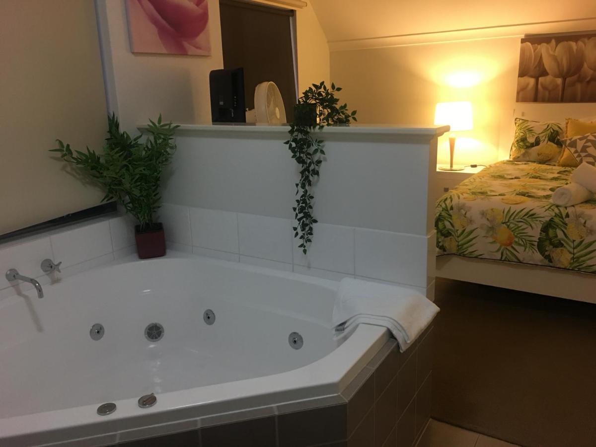 Villa Serenity On The Terrace Mandurah Esterno foto